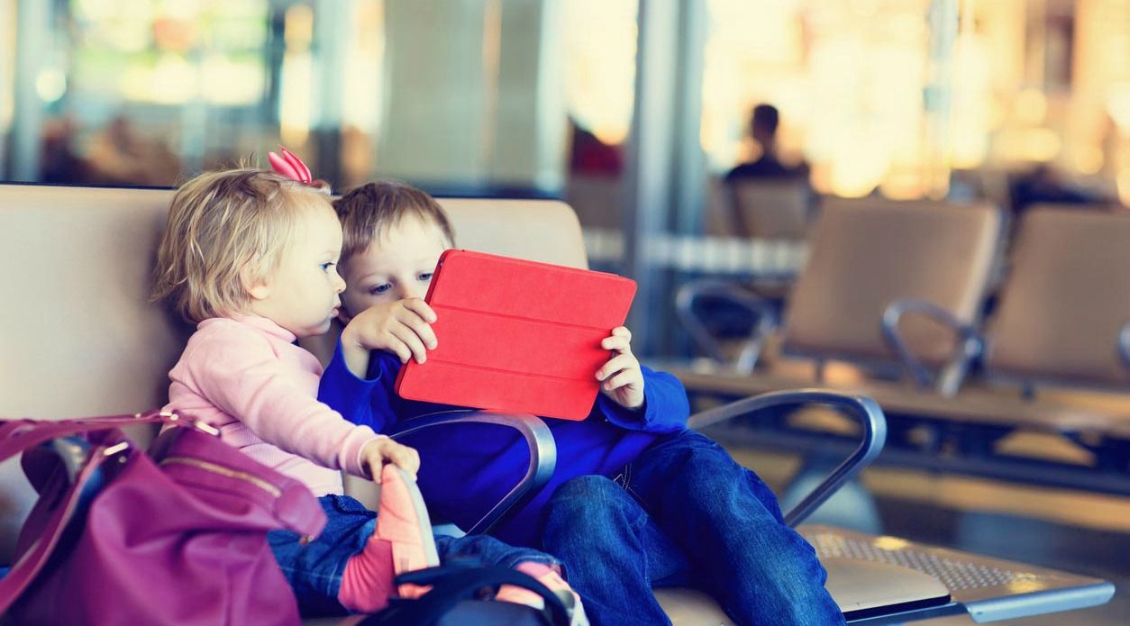 5 maneres de distreure els nens en els viatges- Pares i Nens