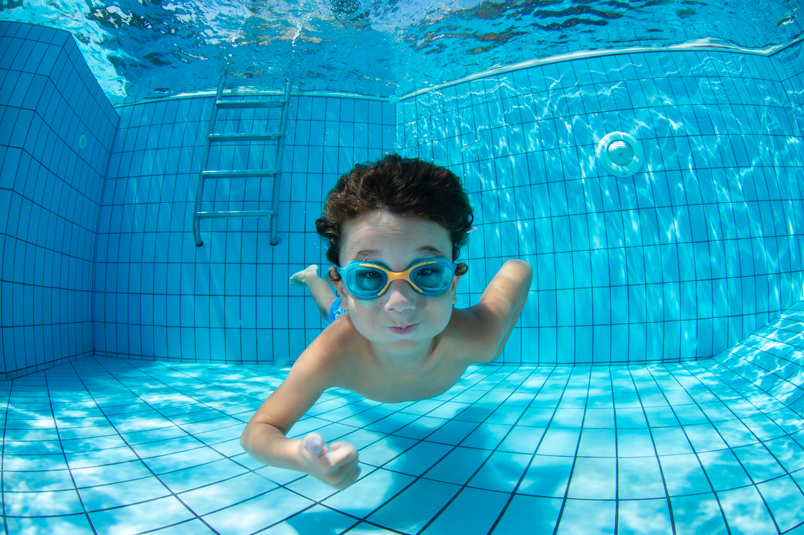 Les piscines són una font contínua de contagis de fongs FOTO: Cedida