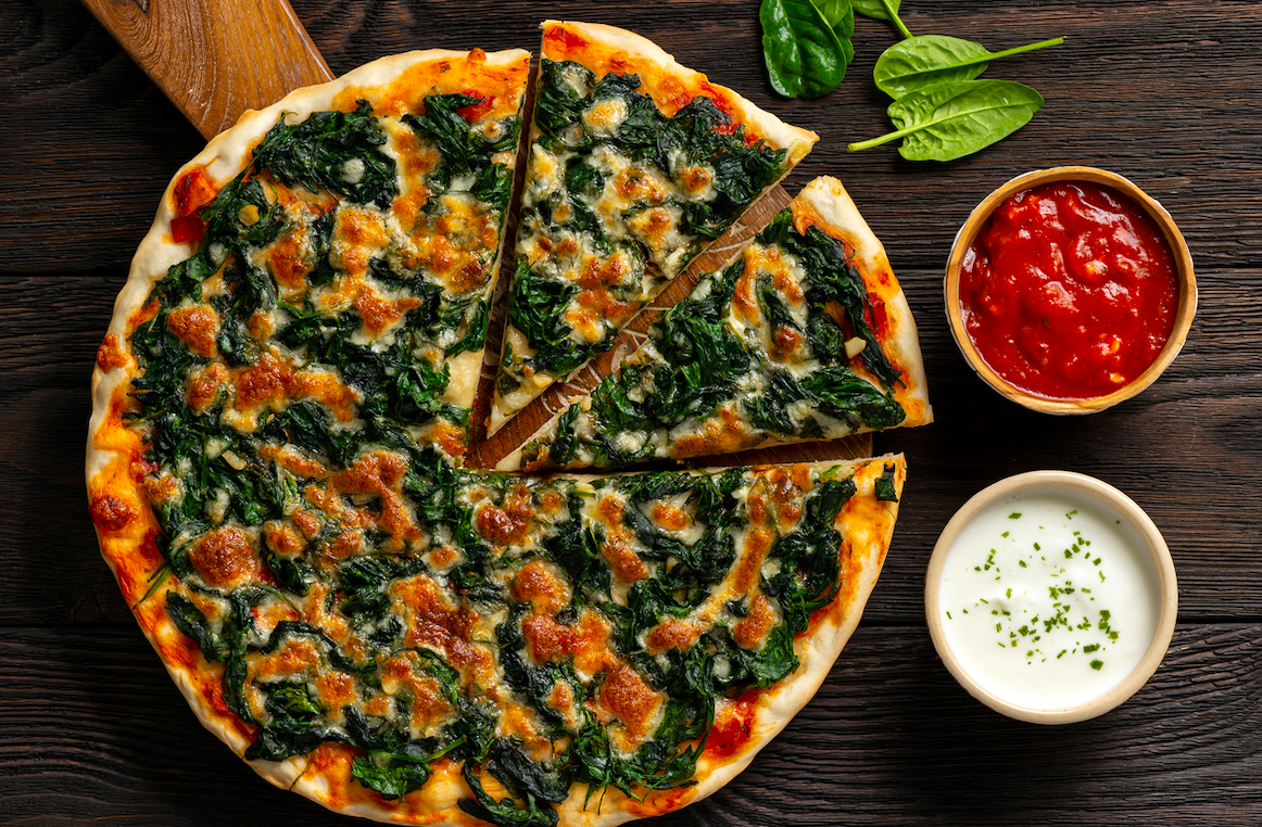Una pizza d'espinacs i formatge FOTO: Cedida
